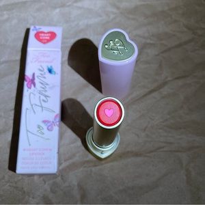 Too faced lipstick
